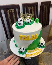 Black & Gold Cake